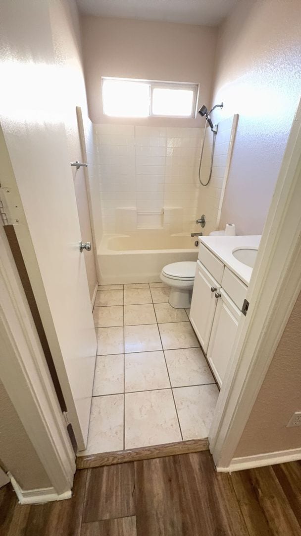 Building Photo - 3 BEDROOM VICTORVILLE HOME