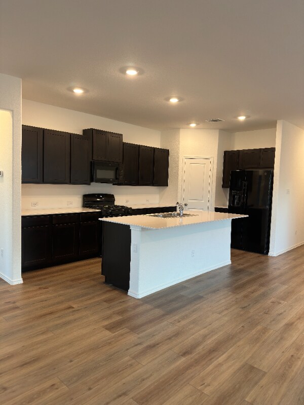 Building Photo - 614 Waterway Ave
