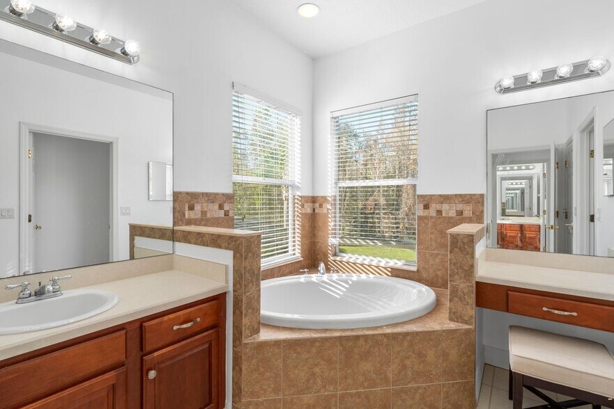 Building Photo - 10888 Cory Lake Dr