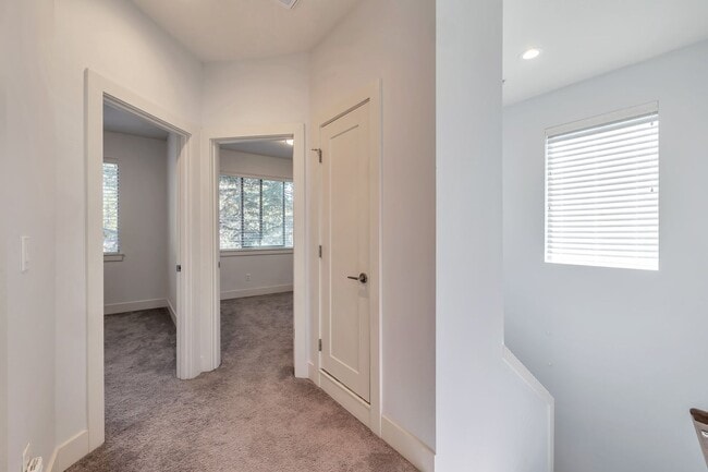 Building Photo - 309 S 47th St