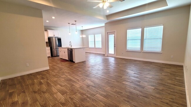 Building Photo - 1849 Kentucky Derby Dr