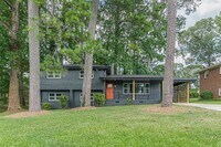 Building Photo - 2352 Glendale Dr