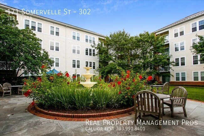 Building Photo - 171 Somervelle St