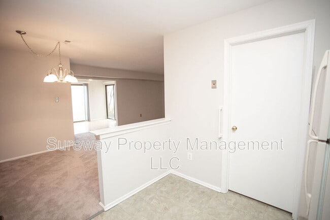 Building Photo - 159A Birchfield Ct