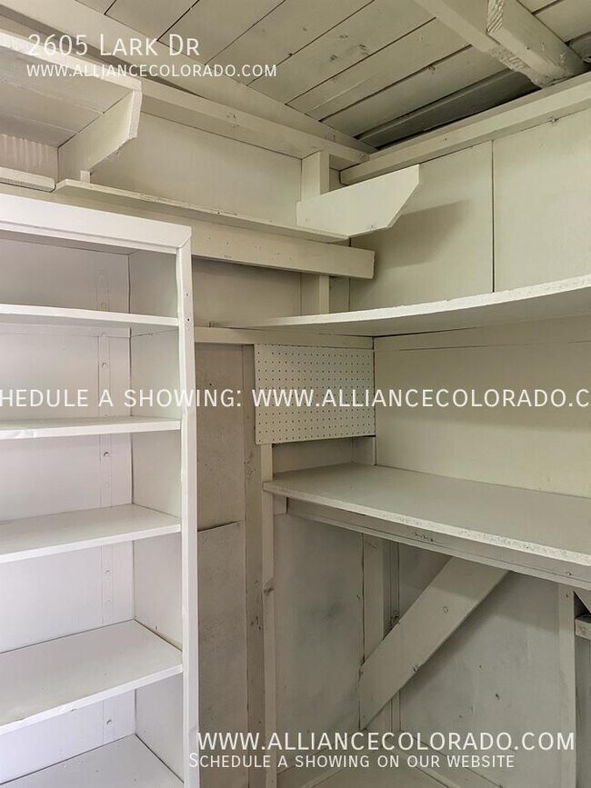 Building Photo - 2605 Lark Dr