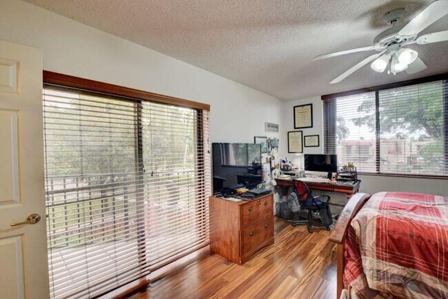 Building Photo - 8279 Severn Dr