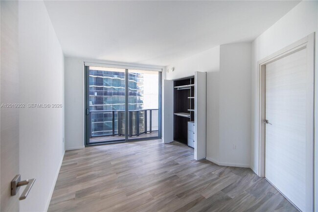 Building Photo - 801 S Miami Ave
