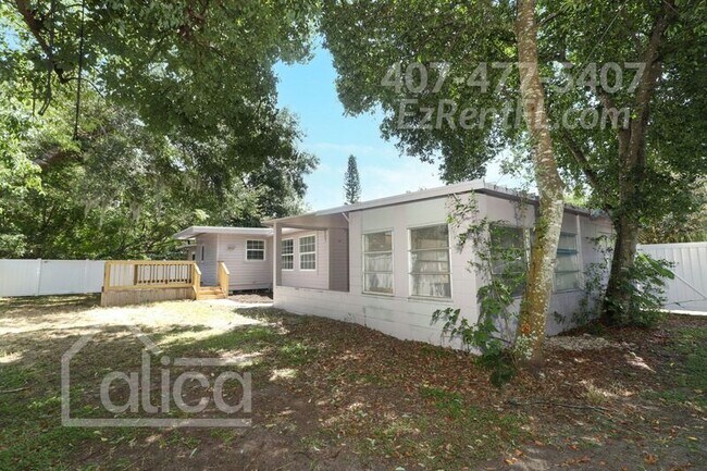 Building Photo - 135 W Chesley Ave