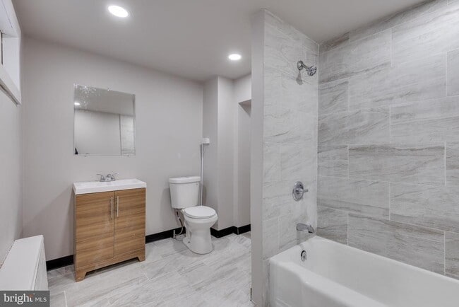 Building Photo - 4211 Garrett Rd