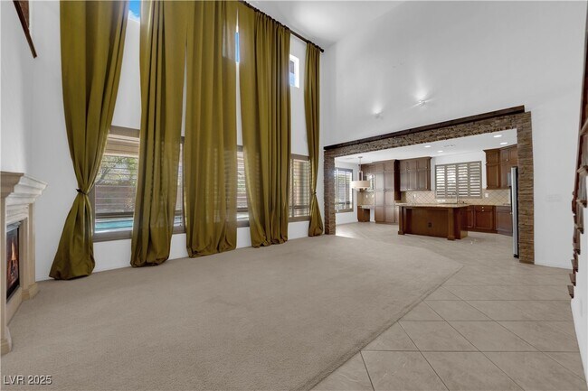 Building Photo - 8445 Cambrils Ave