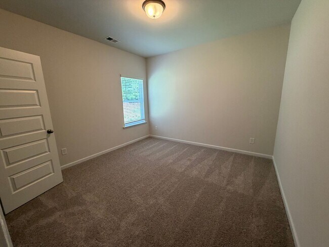 Building Photo - Brand New 4/3.5 House in West Rome- $2,195