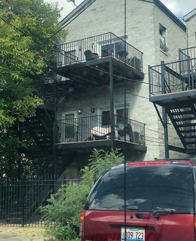 Building Photo - 2949 W Arthington St