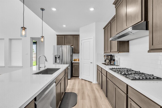 Building Photo - 17822 Carnation Gln Dr