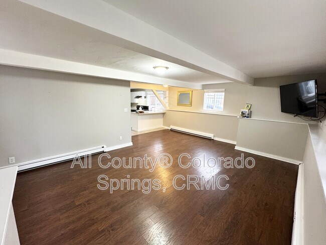 Building Photo - 2126 W Kiowa St