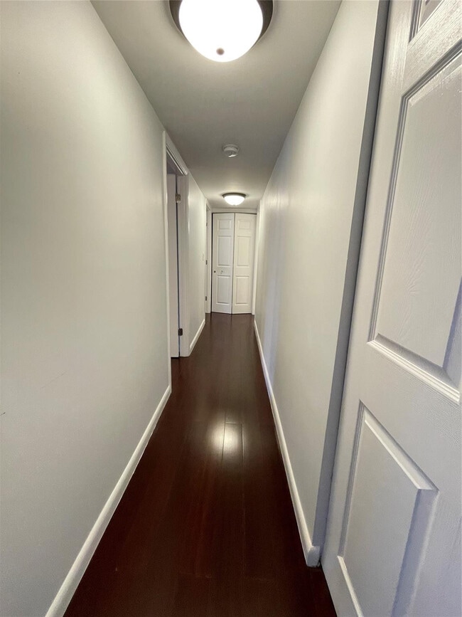 Building Photo - 1800 S Ocean Blvd