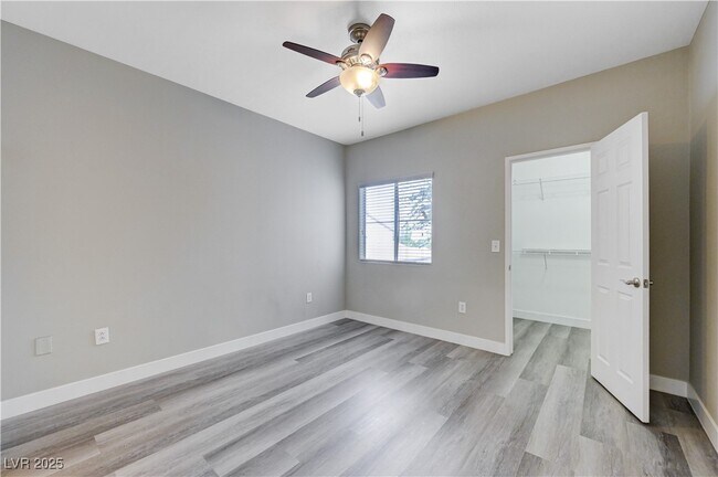 Building Photo - 2615 W Gary Ave