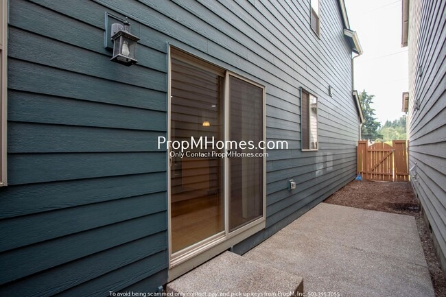 Building Photo - 16825 SW Romeo Terrace