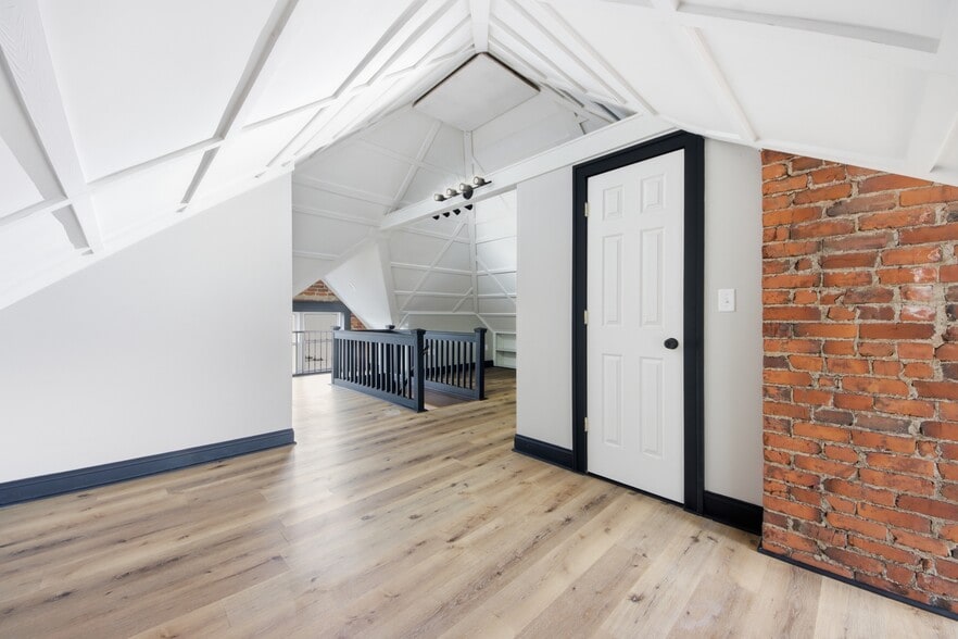 Building Photo - 767 Wager St