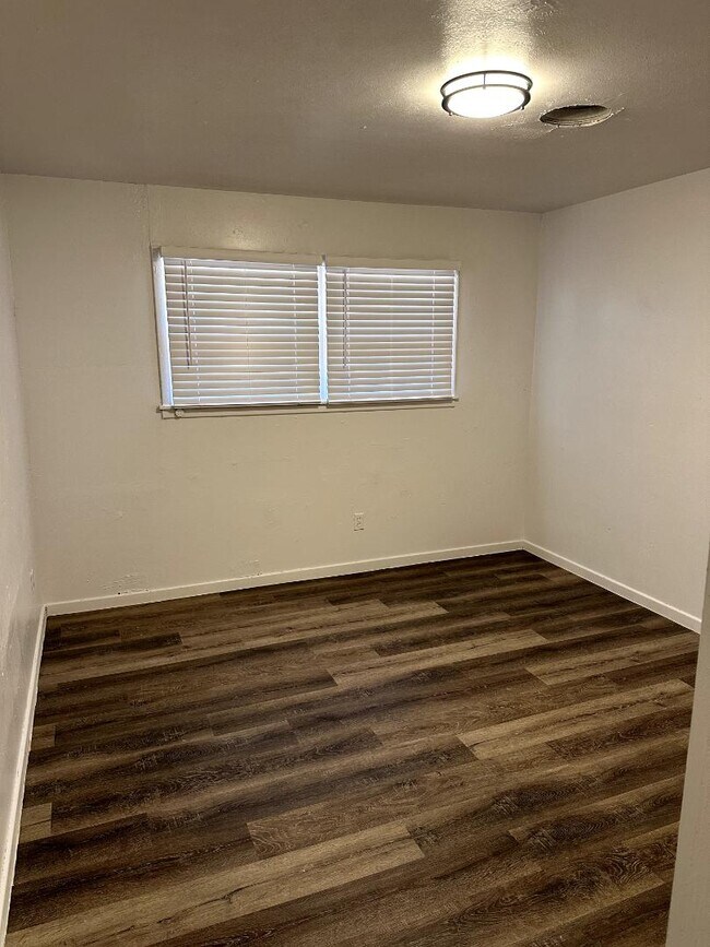 Building Photo - 5006 11th St