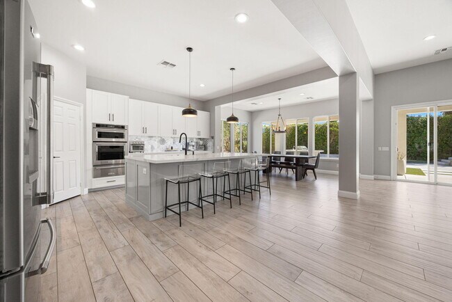 Building Photo - 49392 Hohokam River St