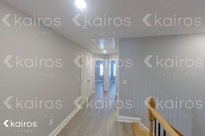 Building Photo - 3704 Oak Leaf Wy