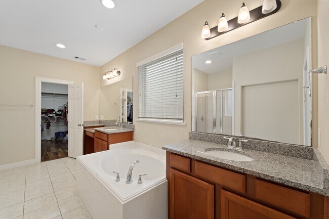 Building Photo - 5515 Mangrove Creek Ln