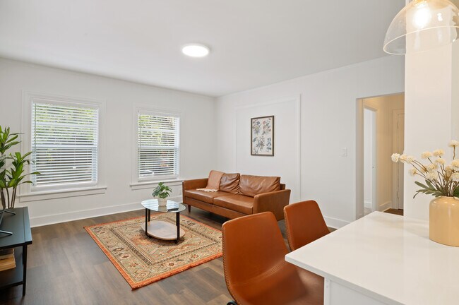 1x1 - 5th and Mercer