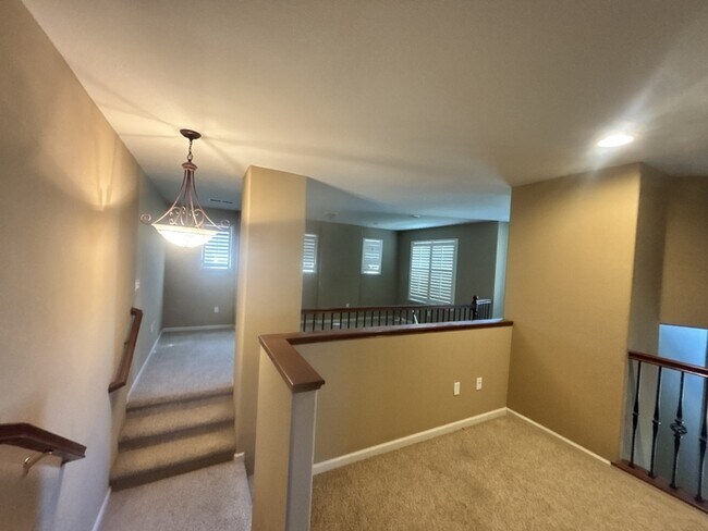Building Photo - 1527 Horizon Ln
