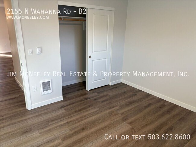 Building Photo - 2155 N Wahanna Rd