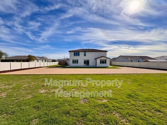 Building Photo - 31310 Reserve Dr