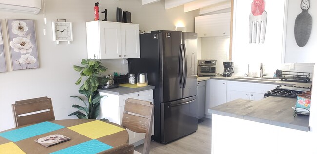 Building Photo - 61636 Capilla Dr