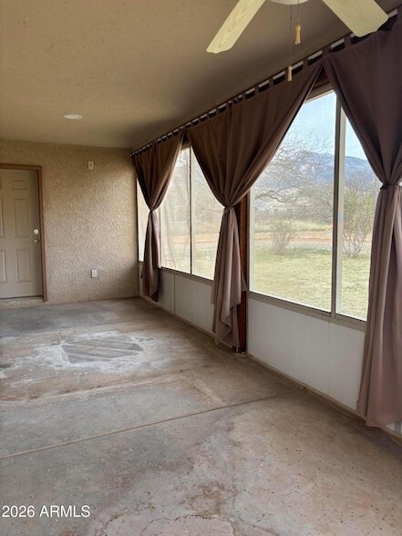 Building Photo - 5342 S San Pedro Ave