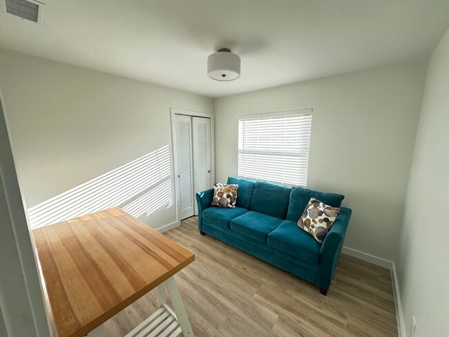 Building Photo - 908 Lighthouse Dr