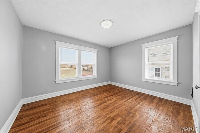 Building Photo - 4643 Evans Ave
