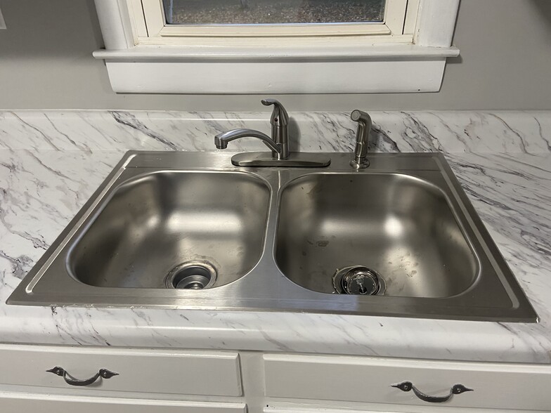 Building Photo - 7164 Hwy Bb