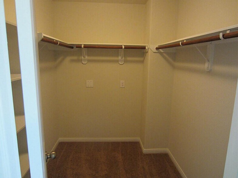 Building Photo - 1019 Messina Ln