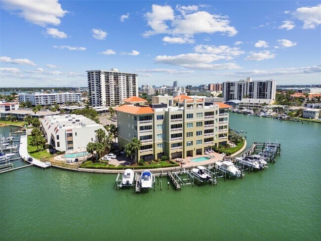 Building Photo - 200 Skiff Point