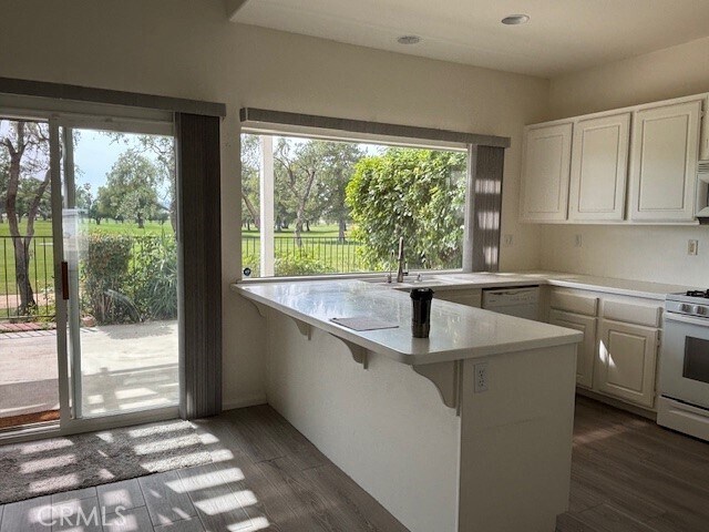 Building Photo - 904 Bergamo Ave