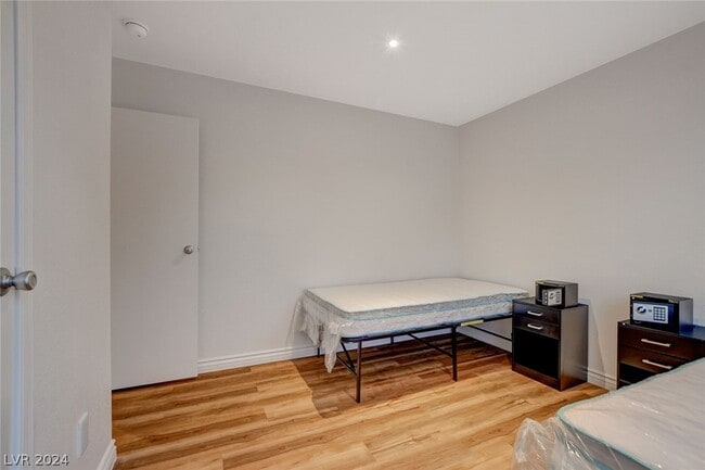 Building Photo - 5416 Cory Pl