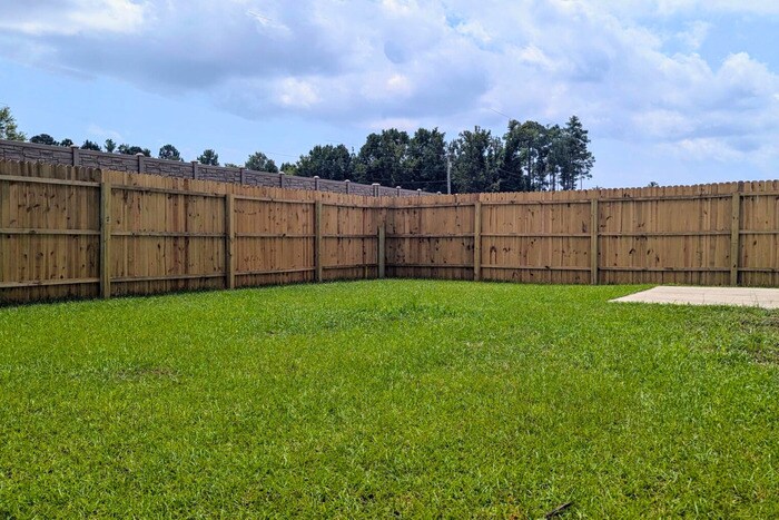 Building Photo - 332 Augustine Dr