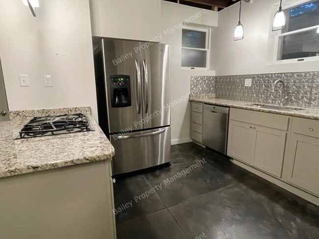 Building Photo - 1458 Cherokee Rd