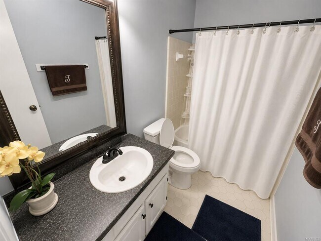 Building Photo - 2940 Willow Ln Dr
