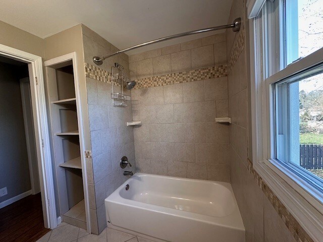 upstairs bathroom - 7987 State St
