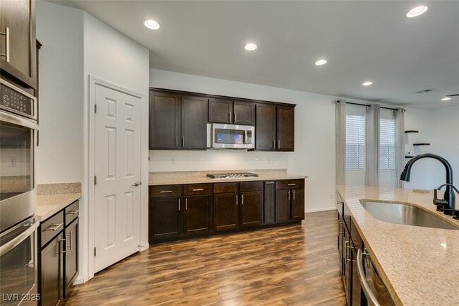 Building Photo - 8039 Kemblefield Ave