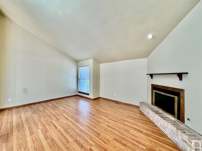 Building Photo - 415 Timberwind Rd
