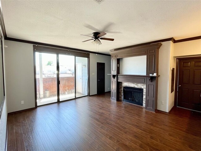 Building Photo - 14550 Fonmeadow Dr