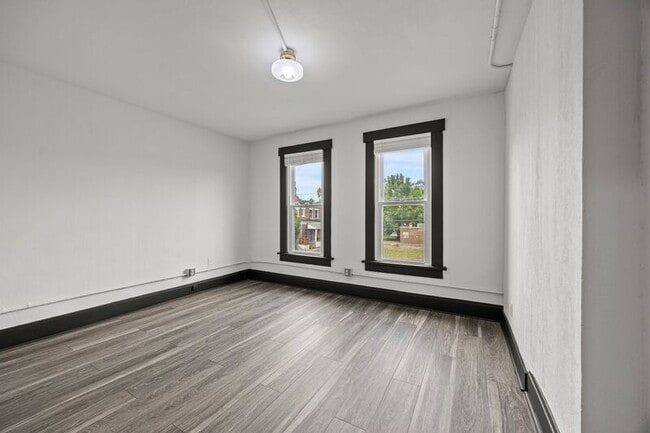 Building Photo - 941-945 E. Whittier Ave.