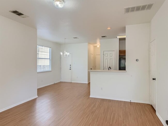 Building Photo - 13913 Harris Ridge Blvd