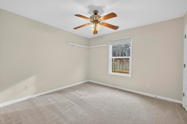 Building Photo - 155 W River Bend Dr