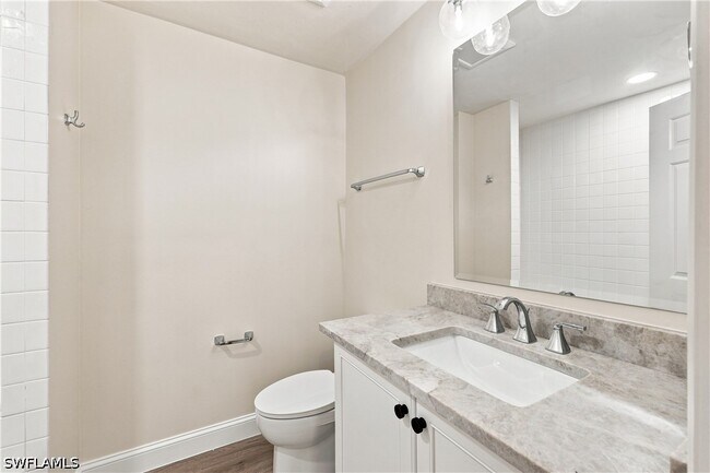Building Photo - 857 Reef Point Cir